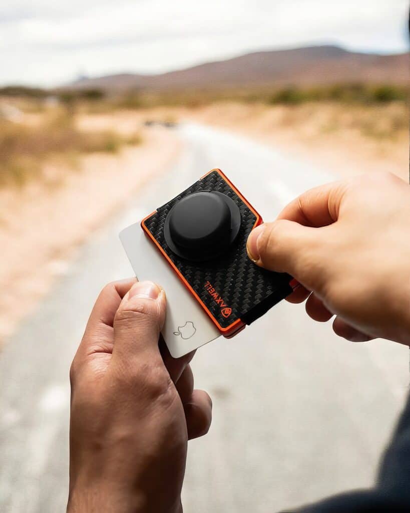 Axwell Carbon Fiber Wallet Review: 7 Reasons It's a Cut Above 8 Axwell Carbon Fiber Wallet Review 7
