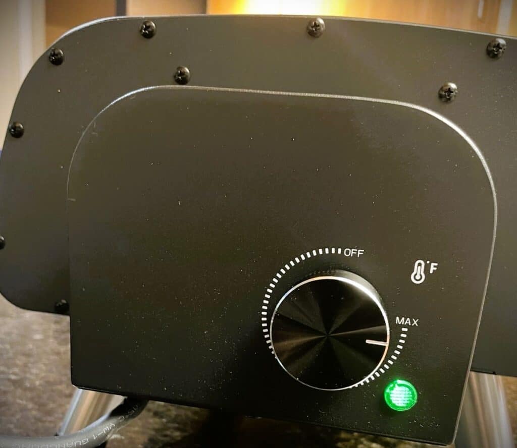 Newair 12" Portable Electric Pizza Oven Review: Your Perfect Slice Awaits 11 Newair 12 inch Portable Electric Pizza Oven temperature control knob