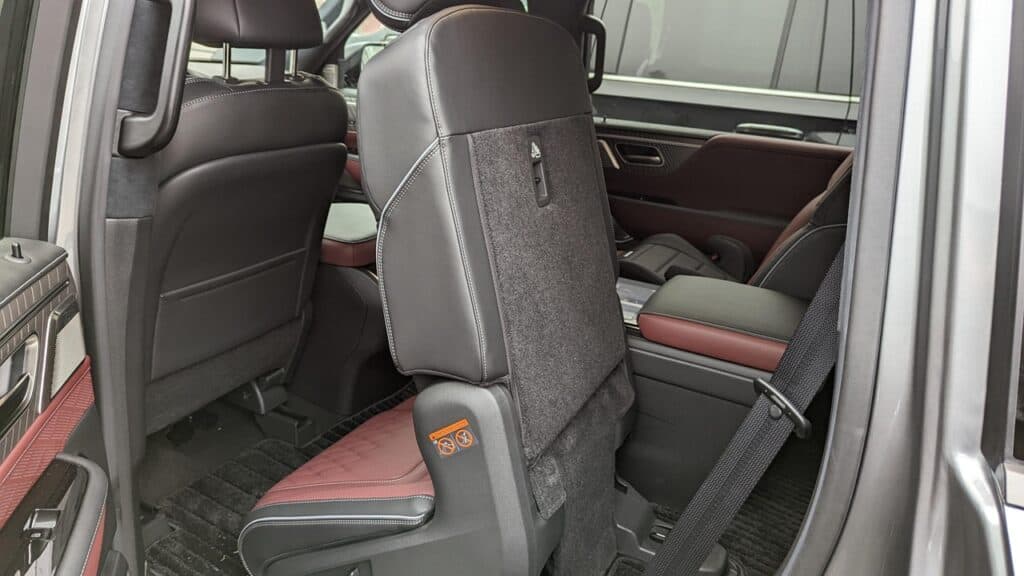 2025 Infiniti QX80 Autograph Review 15 2025 Infiniti QX80 Autograph folding seats