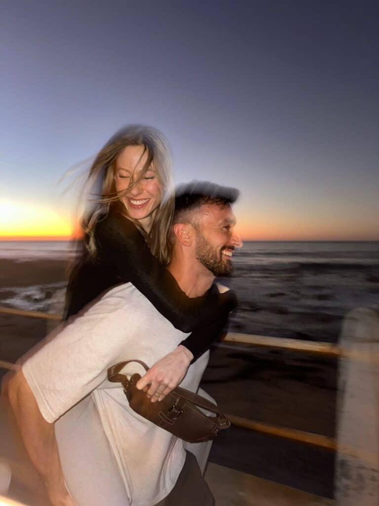How Having Fun and Not Caring Too Much Is the Key to Getting More Success on Tinder 3 Louis Farfields with woman