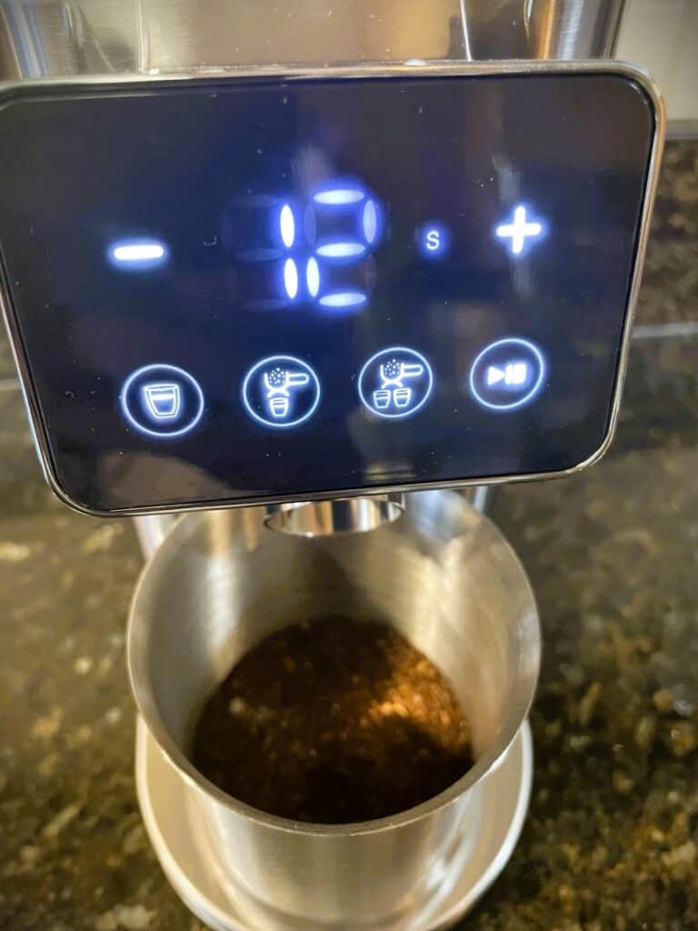 AMZCHEF Coffee Grinder Review 3 AMZCHEF Coffee Grinder 24 settings