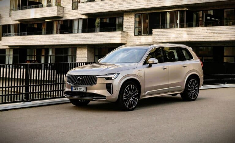 2025.5 Volvo XC90 T8 Plug In Hybrid Review