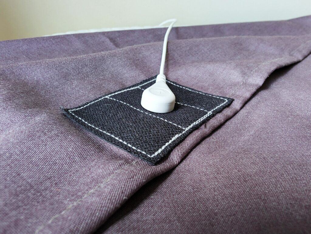 Premium Grounding Sheets Review: Sleep Savior Or Just Hype? 5 Premium Grounding Sheets Review 2