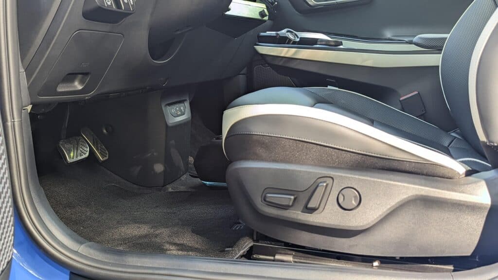 2025 Kia EV6 GT Line Front Seats