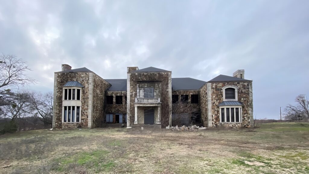 Unfinished Mansions: 4 Mysterious Estates Exposed 7 unfinished Sanger Mega Mansion in Texas 2