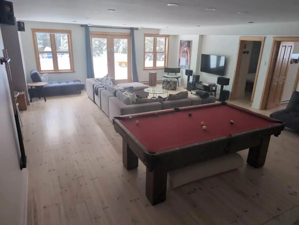 Review: Why Chalet Blue Jay is the Ultimate Guys' Getaway in Quebec 6 review chalet blue jay quebec 1