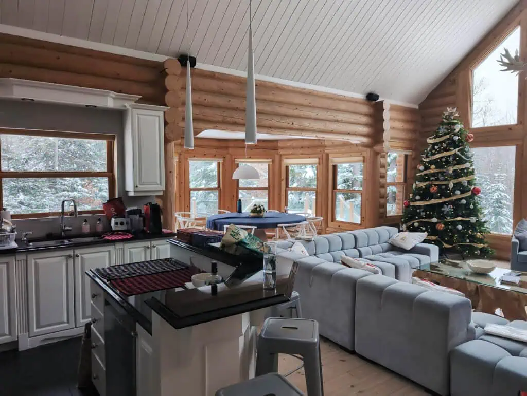 Review: Why Chalet Blue Jay is the Ultimate Guys' Getaway in Quebec 2 review chalet blue jay quebec 9