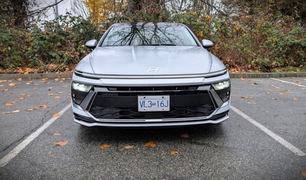 2026 Hyundai Sonata Hybrid HEV Front view
