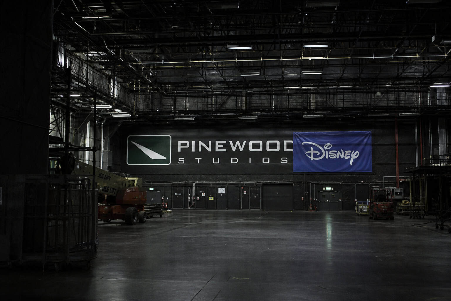 Pinewood Studios lease issue delaying Bond 26 production until 2029