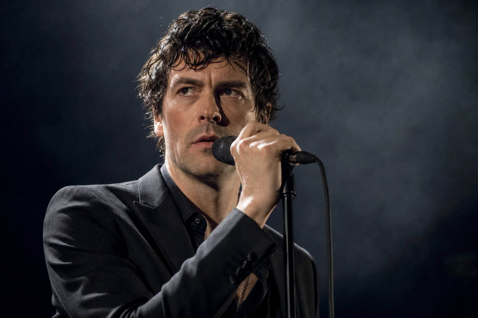 Next James Bond Shortlist 2026: The Real Frontrunners and Dark Horses 8 Tom Francis on stage, the Olivier-winning actor who auditioned for James Bond.