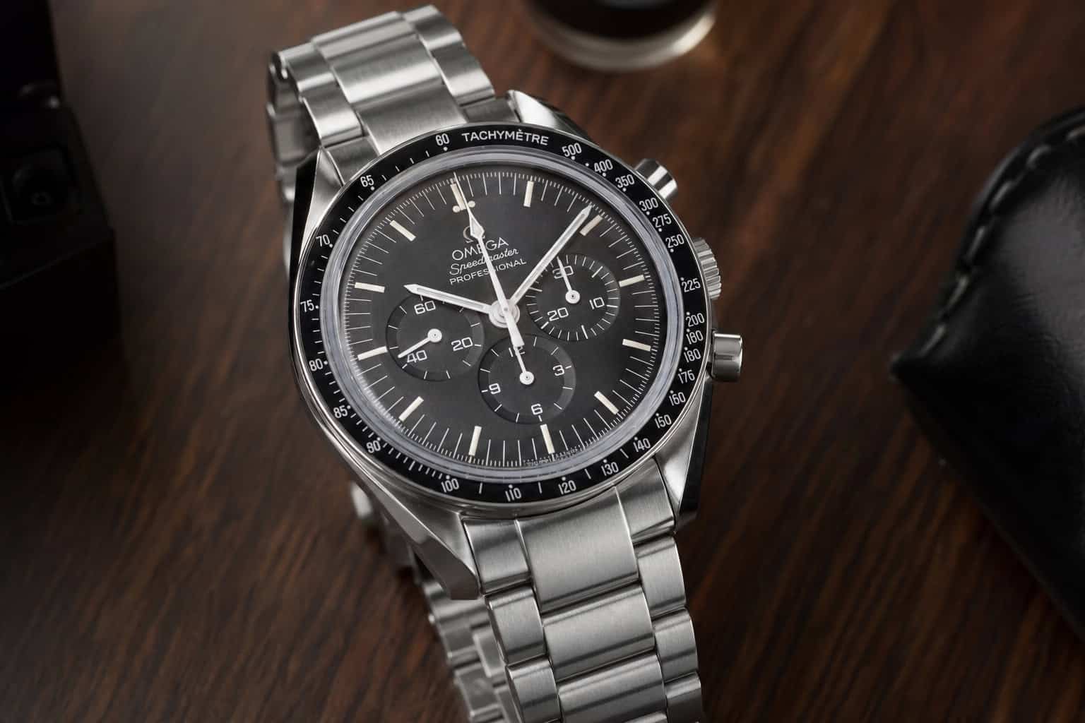 Omega Speedmaster Moonwatch Professional showing 32 percent depreciation from retail