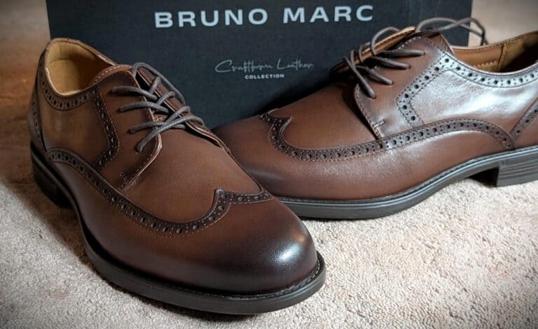 Elegant brown Bruno Marc men's brogue wingtip oxford shoes with detailed perforations and classic design.