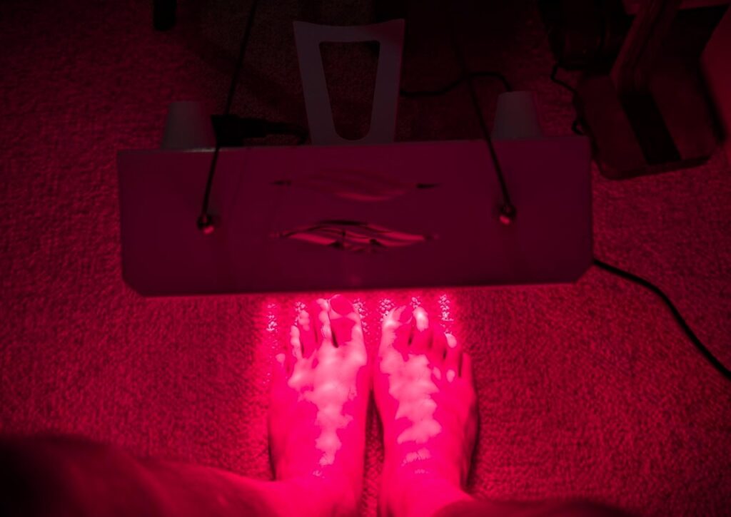 JNH Lifestyles HELIOS-300 Red Light Therapy Panel Review: What $799 Really Buys 2 JNH Lifestyles HELIOS 300 Red Light Therapy Panel Working