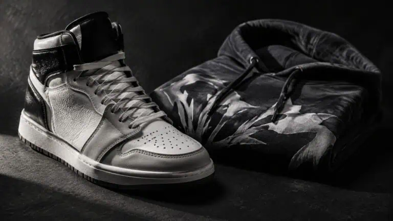 Streetwear market analysis focused on sneakers and apparel categories
